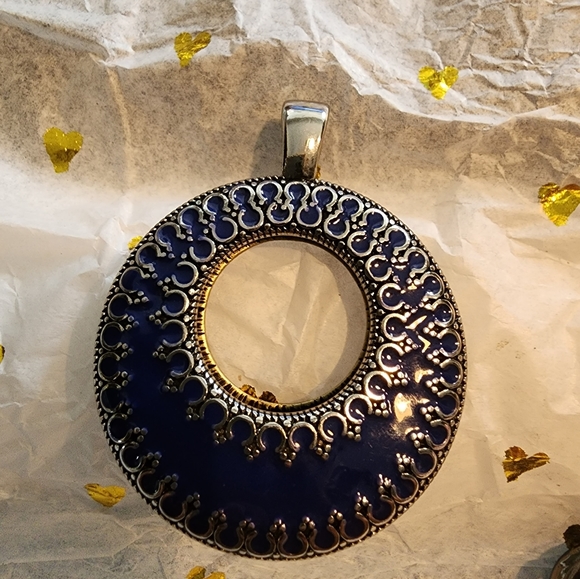 Premier design dual-tone pendant. I added a necklace but not price - Picture 4 of 8